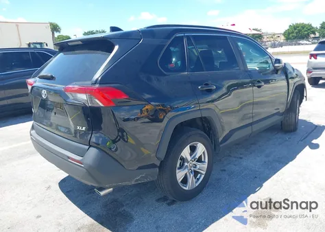 2023 Toyota Rav4 Xle z USA, uszkodzony, nr VIN 2T3W1RFV1PW266745